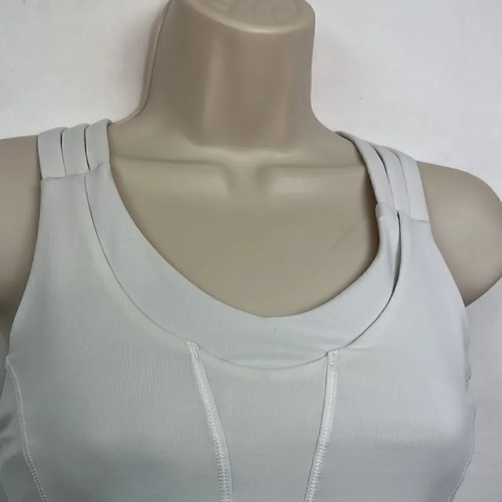 Lululemon white beat the heat cross cross tank with built in bra size 6 EUC